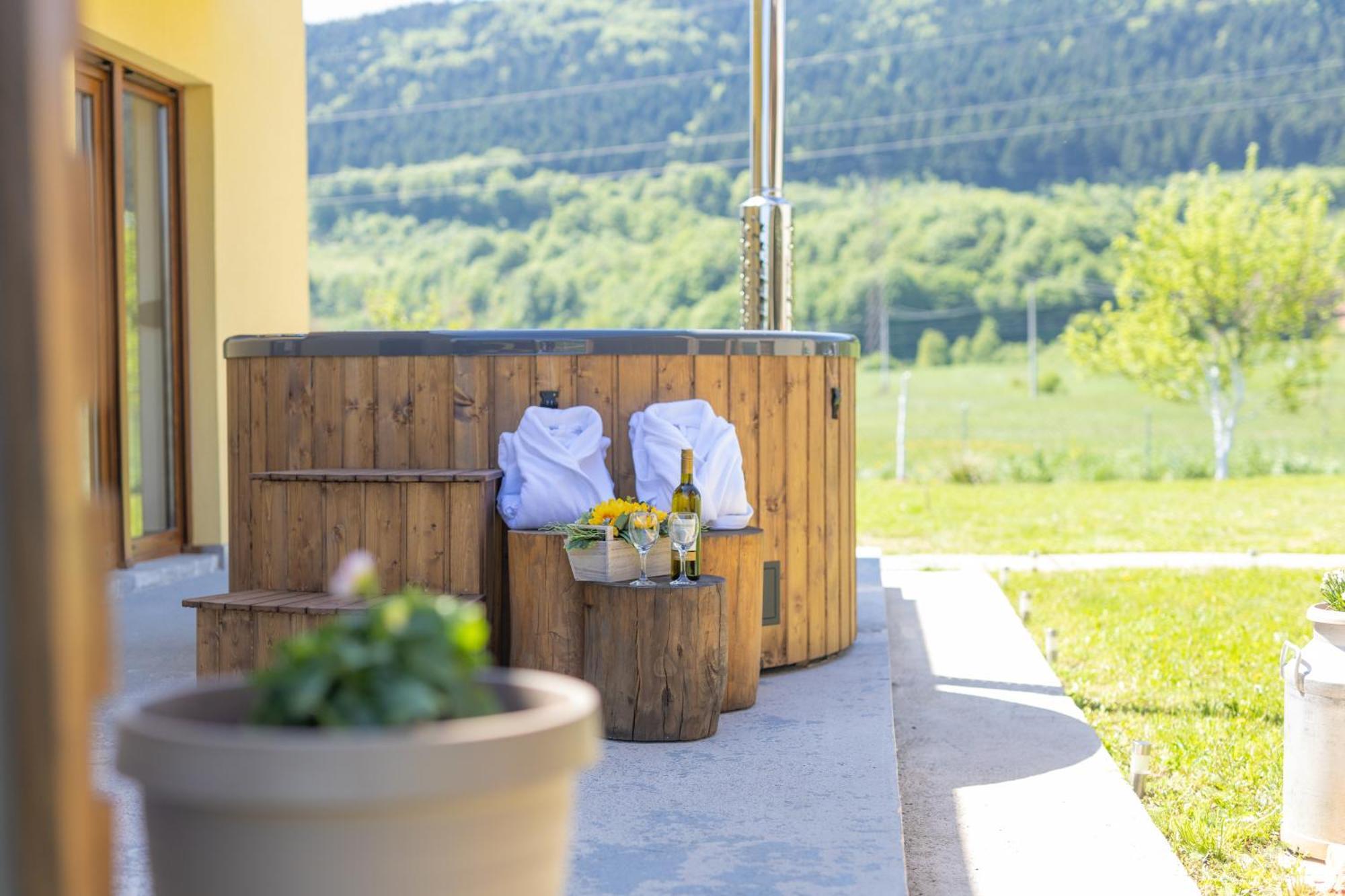 Kuca Trota - Sauna, Hot Tub Otocac Ngoại thất bức ảnh